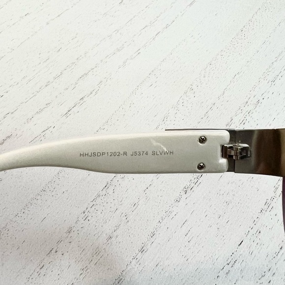 Jessica Simpson Sporty White Silver Wraparound Sunglasses EUC - Picture 10 of 12